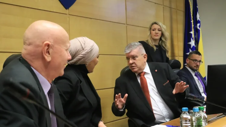 Nakon državne puca i federalna koalicija: Trojka i HDZ ostaju bez ruku, na naplatu stigla obećanja iz aprila 2023.