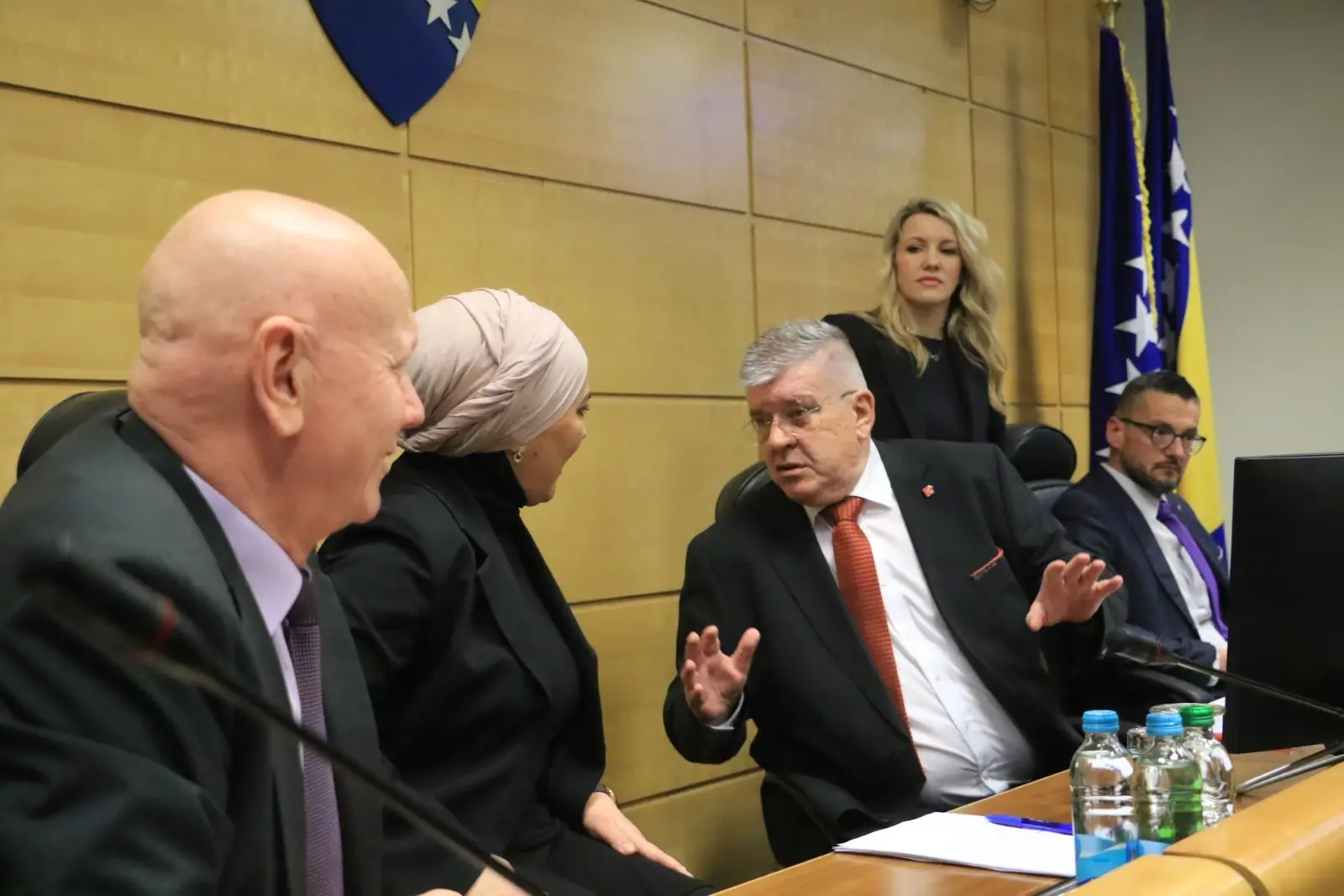 Nakon državne puca i federalna koalicija: Trojka i HDZ ostaju bez ruku, na naplatu stigla obećanja iz aprila 2023.