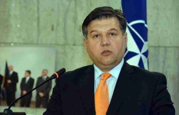 UZBUNA U ČOVIĆEVIM REDOVIMA: „Oni su najveći krivci, inicirali su političku krizu izbacivanjem srpskog predstavnika iz kolegija…“