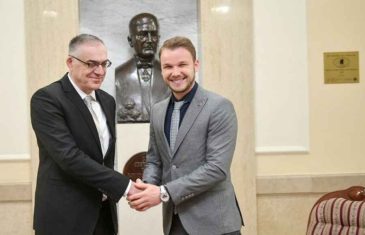 PRIČA KOJU JE POKRENUO SDS; VLADA RS-a U SJENI: Ovaj potez opozicije je odgovor na nerad aktuelne Viškovićeve Vlade