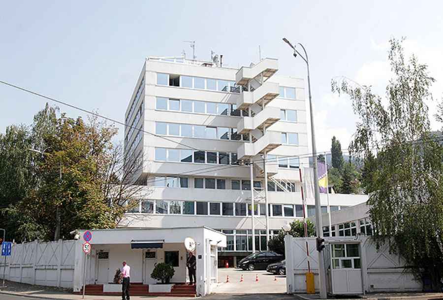 Mogla bi mu “presuditi” državna imovina: Hoće li se nakon 30 godina ugasiti OHR? Mogla bi mu “presuditi” državna imovina: Hoće li se nakon 30 godina ugasiti OHR?