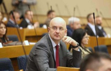 POLITIČKA MISTERIJA U REPUBLICI SRPSKOJ: “Mazalice, ko te nazvao da ekspresno odustaneš od zakona?”