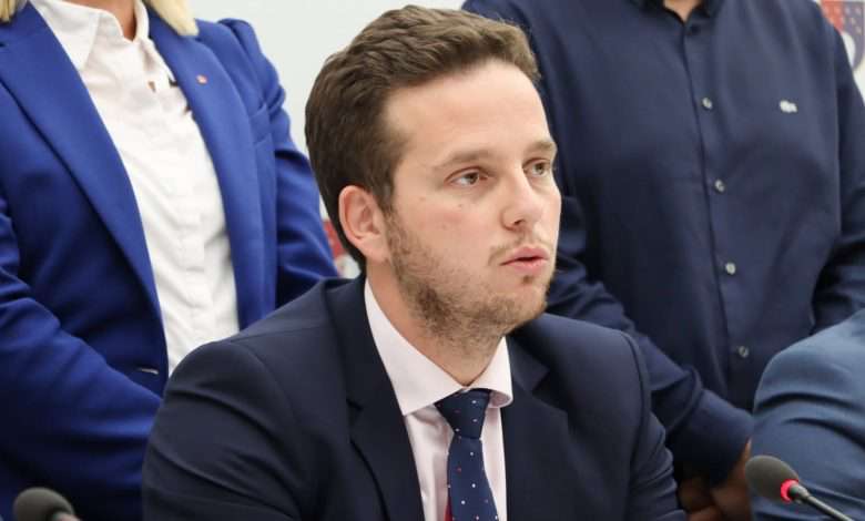 KANTON SARAJEVO NA PUTU KA NIGDJE: Od početka vladavine “Trojke” zaduženje se sa 250 miliona popelo na skoro MILIJARDU KM, a spisak neriješenih problema je sve duži