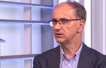 DRAMATIČNO OBRAĆANJE PREMIJERA SRBIJE: “Neprijatelji nas dijele, Srbija je u identitetskoj krizi”