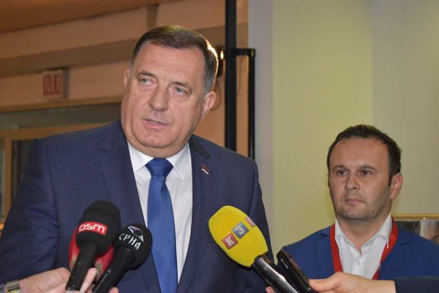 NEIZVJESNA BUDUĆNOST DODIKOVOG SNSD-a: Da li Ljubiša Ćosić i Nebojša Radmanović okupljaju alternativu Dodiku?