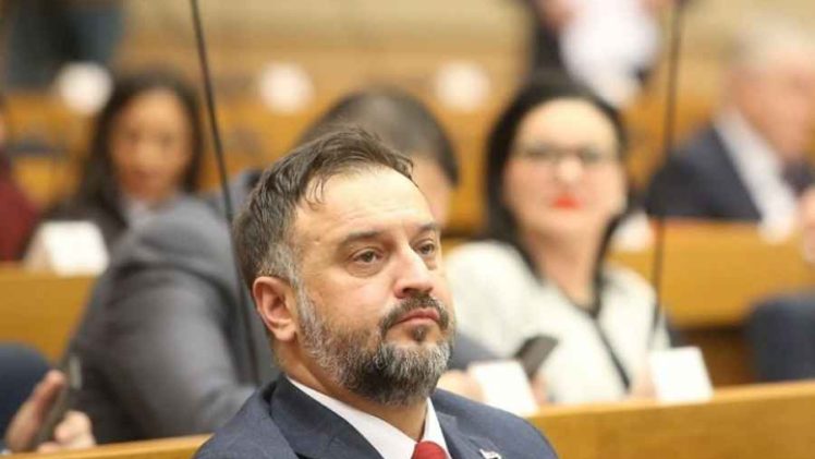IGOR ŽUNIĆ UZBURKAO JAVNOST: „Sada nam slijedi nova borba, neće nas suzbiti…“