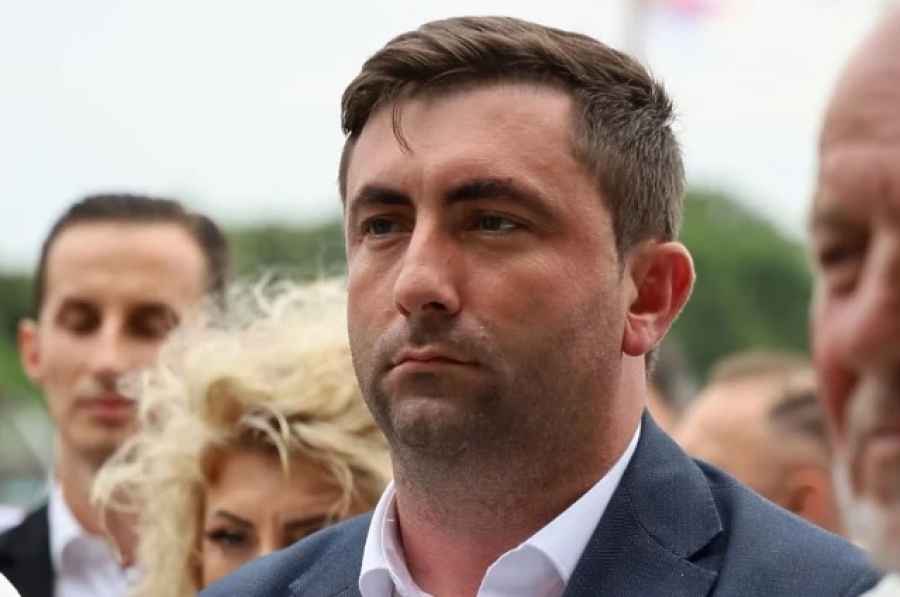 PETROVIĆ O DODIKOVIM POZIVIMA: “Je l’ se jedinstvo ostvaruje sa onima koji napraviše milionske pronevjere, a sami postadoše milijarderi?”
