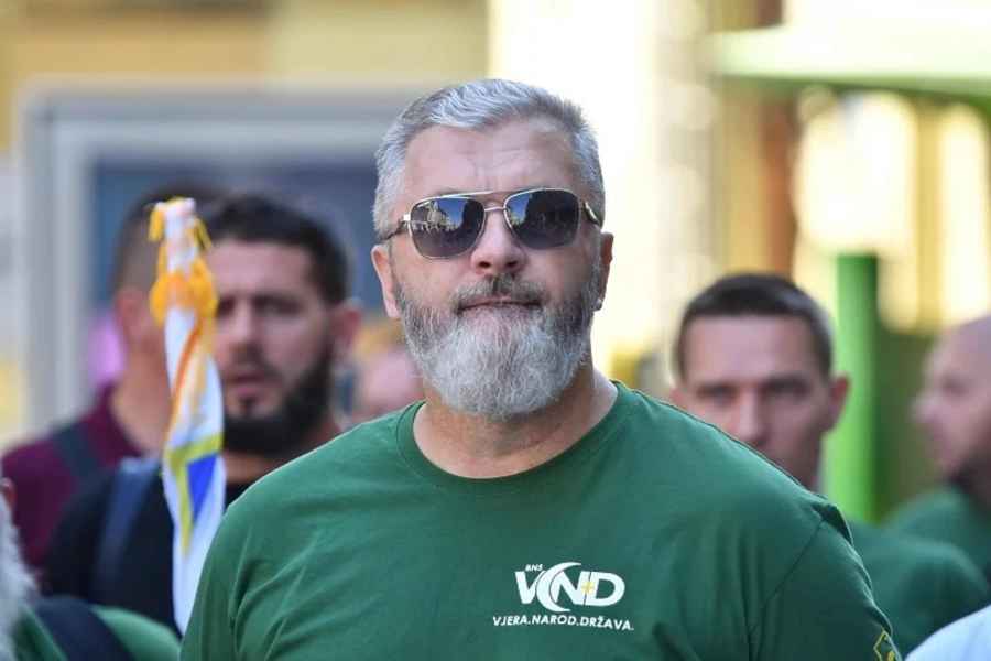 KO JE SANIN MUSA, SAMOPROGLAŠENI “ZAŠTITNIK MUSLIMANA”: Porodična tragedija odvela ga je na put vjerskog fanatizma; maloljetnu sestru pretukao jer nije poštovala “propise”, istraživan zbog atentata na Ugljena…