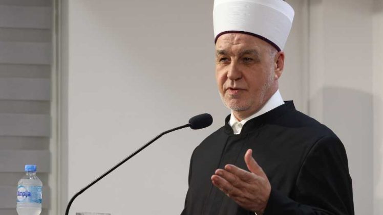 REISU-L-ULEMA HUSEIN EF. KAVAZOVIĆ: “Klanjati u inat nekome je zabranjeno!”
