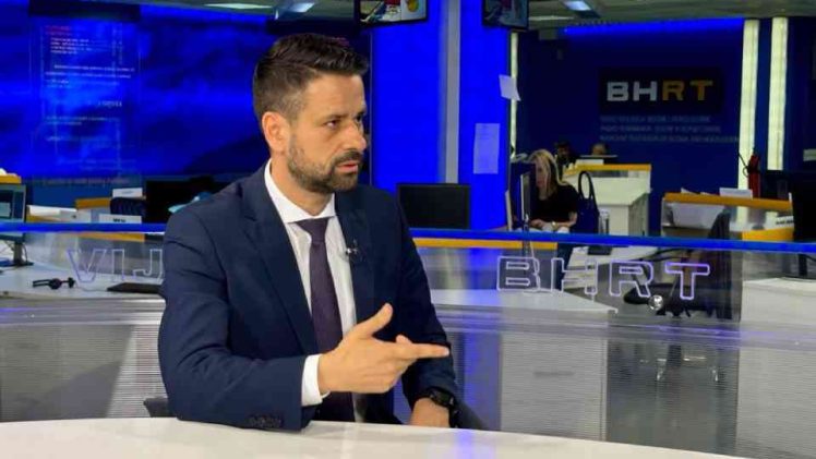 DRAMA U PARLAMENTU BiH, KOMISIJA ODBILA INFORMACIJU SRĐANA AMIDŽIĆA: Kako i ko je razdijelio 2,1 milion maraka