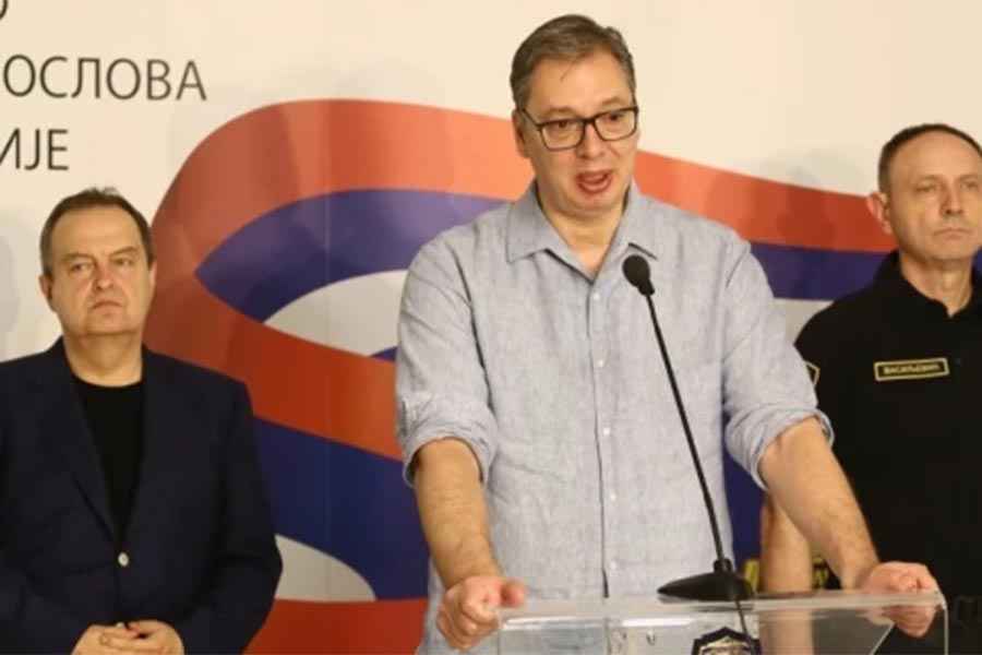 POTPUNI HAOS U SRBIJI: Vučić sa sigurne lokacije zaprijetio građanima, spominjao vojsku i čišćenje, s režimske televizije oglasio se Dačić…