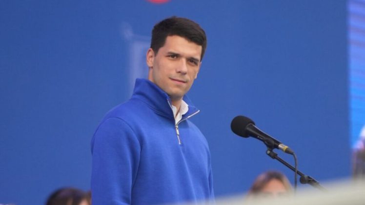 VUČIĆEV STUDENT KOJI ŽELI DA (M)UČI: Preuzeo je mjesto “glavnog ćacija” od Dobojlije Miloša Pavlovića