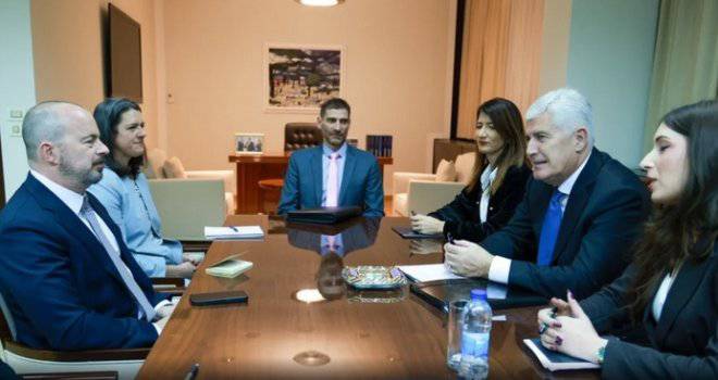 Je li Ginkel sinoć u Mostaru ‘slomio’ Čovića?! Razgovarali su o glavnom američkom prioritetu u regiji