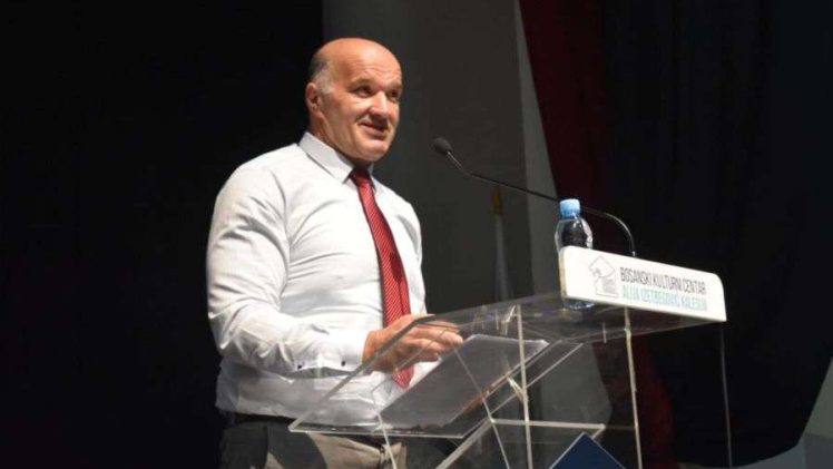 SENAD PEĆANIN UZBURKAO JAVNOST: „Paraziti Bosne i Hercegovine u New Yorku…“