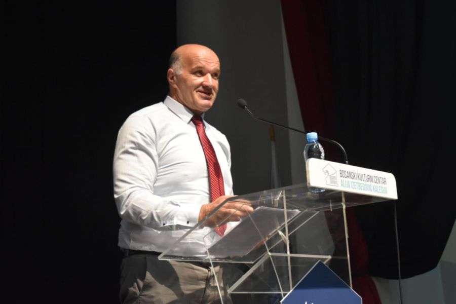 SENAD PEĆANIN UZBURKAO JAVNOST: „Paraziti Bosne i Hercegovine u New Yorku…“