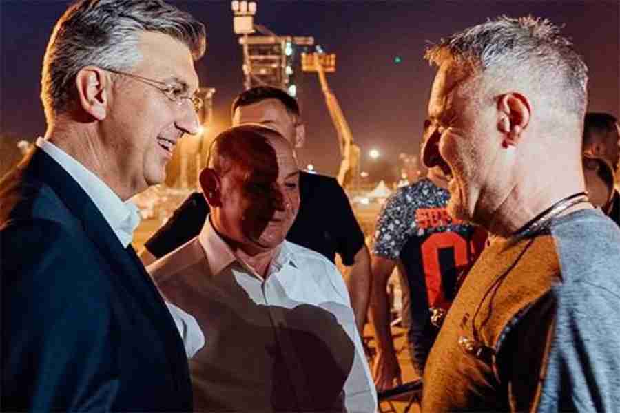 NIJEMCI OGOLILI HDZ-ovu VLAST: Evo šta pišu o razlozima bujanja fašizma u Hrvatskoj…