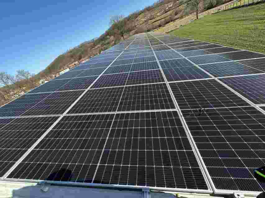 BRUKA U BIH: Solarna carstva za tajkune i političare izgrađena milionima uzetim od građana