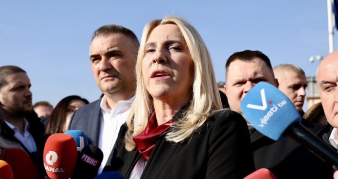 ‘Nikad se nije ni napio… Vidjećemo šta stoji iza snimka’: U SNSD-u se nadaju da je Vlado Đajić nevin ‘Nikad se nije ni napio… Vidjećemo šta stoji iza snimka’: U SNSD-u se nadaju da je Vlado Đajić nevin