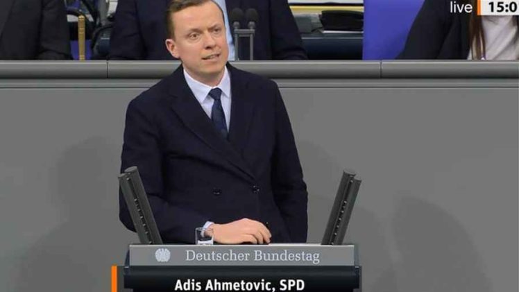 ZASTUPNIK ADIS AHMETOVIĆ GOVORIO U BUNDESTAGU: “Vi ste Bošnjak, vaša supruga je Hrvatica, ali vaš sin…”