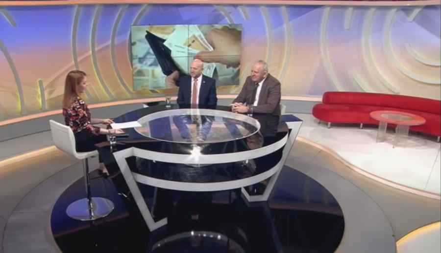 BURNA DEBATA PRED KAMERAMA: Sindikat traži 1200 KM minimalca, poslodavci kažu – „Želje su jedno, realnost drugo“