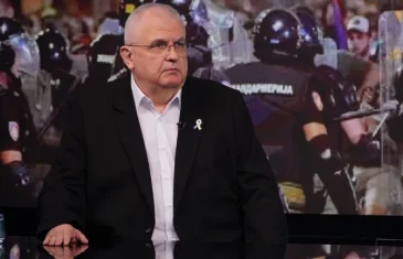 BiH na meti mnogih, Čanak u ‘7plus’: Zmijske glave u Beogradu, Zagrebu i Moskvi treba izudarati