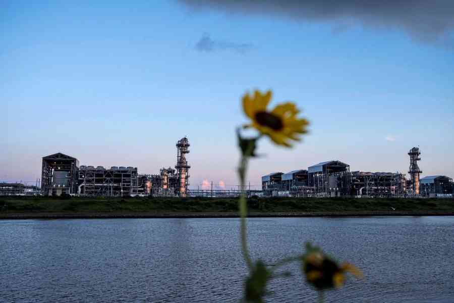 AMERIČKI ULTIMATUM BALKANU: Srbija mora prodati NIS, u Bosnu stižu cijevi koje gase ruski plin