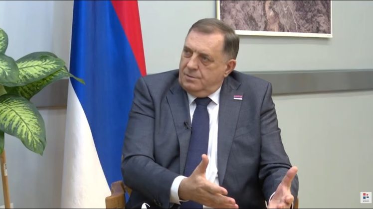 DODIK IZVRIJEĐAO SRBIJANSKOG AKADEMIKA: “Najbolje bi bilo da promjeni ime u…”