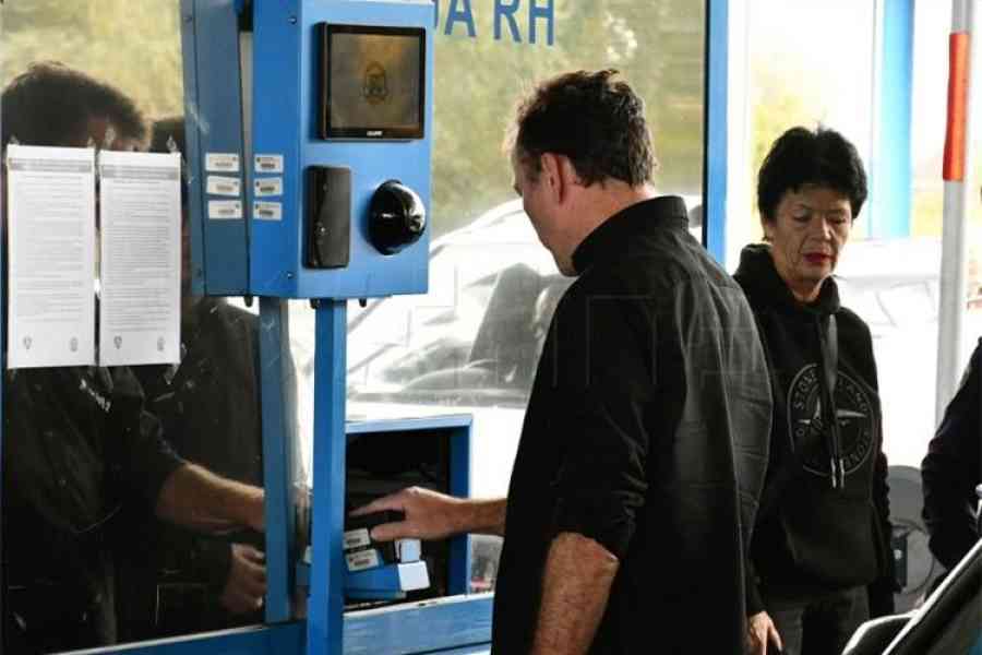 GRAĐANIMA BiH U POJAŠNJENJU ZA “SB” JASNO PORUČENO: Odbijete li dati biometriijske podatke na granici slijedi vam…