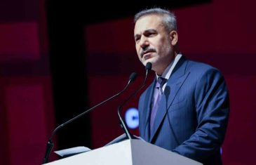SVIJET BRUJI O IZJAVI TURSKOG ŠEFA DIPLOMATIJE: “Hvala Bogu, islamski svijet se probudio iz stogodišnjeg sna!”