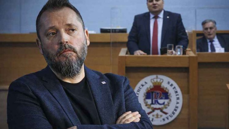 DRAGAN BURSAĆ ZA „SB“: To što planira vlast u RS-u neviđeni je skandal, plan je da sve bude završeno do kraja ove godine…