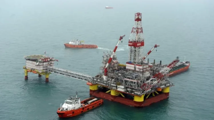 Hormuški moreuz zatvoren: Čeka nas haos na tržištu, cijene nafte divljaju