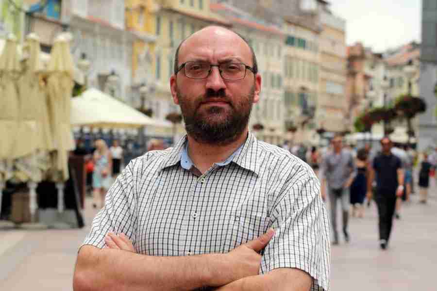 OBUĆINA OBJASNIO ZAŠTO IRAN NE MOŽE PASTI: “Tri mesijanske ideologije stvorile iracionalni rat, a geografija Irana kopnenu invaziju čini gotovo nemogućom” OBUĆINA OBJASNIO ZAŠTO IRAN NE MOŽE PASTI: “Tri mesijanske ideologije stvorile iracionalni rat, a geografija Irana kopnenu invaziju čini gotovo nemogućom”