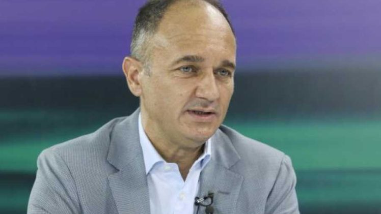 ZORAN VULETIĆ: “Većina Srba nikako da shvati da smo bili žrtve Miloševićeve politike, a ne Zapadne zavjere”