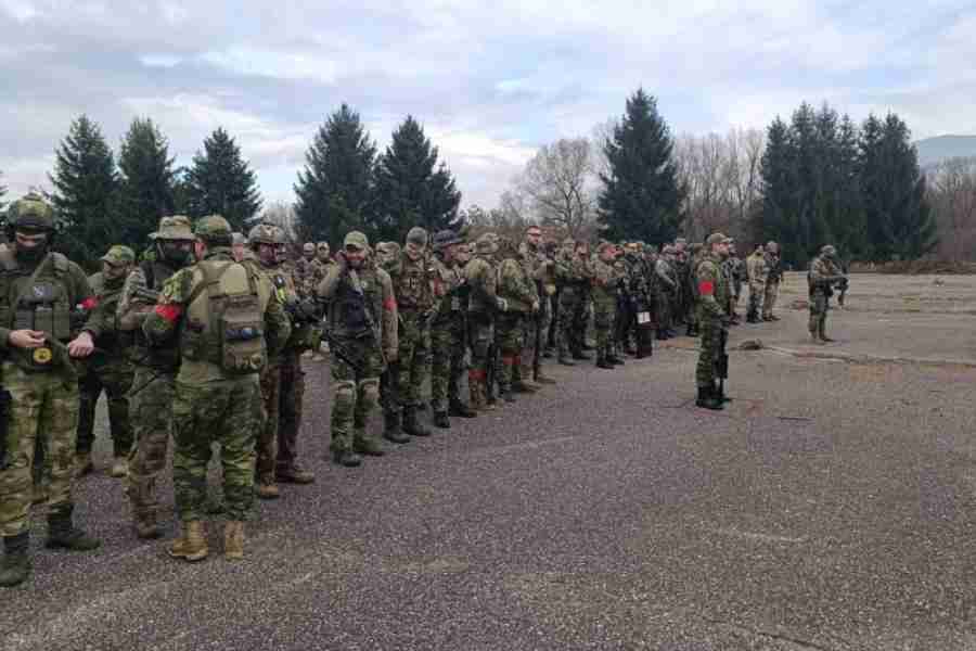 OD ARMIJE DO AIRSOFTA: Hronika “demilitarizacije” jednog naroda