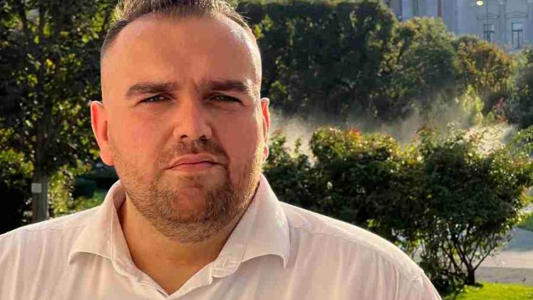 ŽESTOK ODGOVOR STIGAO IZ BEČA: “Vukanoviću, ne mogu se voljeti dvije žene – ali ne može se biti ni ‘malo trudan'”