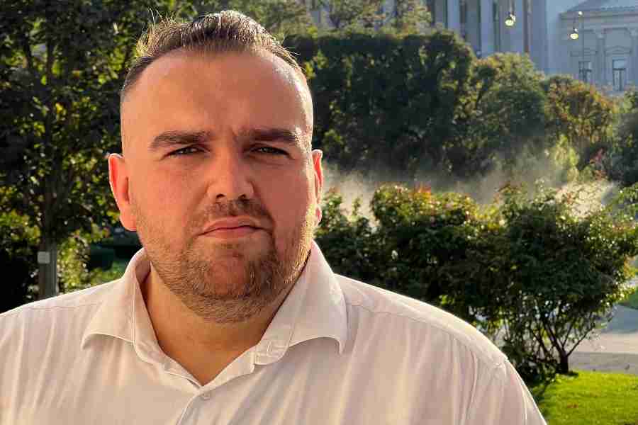 ŽESTOK ODGOVOR STIGAO IZ BEČA: “Vukanoviću, ne mogu se voljeti dvije žene – ali ne može se biti ni ‘malo trudan'”