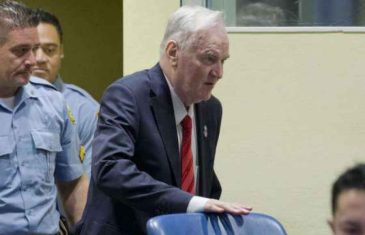 VIKTOR IVANČIĆ O “ISCRPLJENOM GENERALU”: “Čovjek poźeli da Ratko Mladić nekako ozdravi, da bi u haškoj rupi mogao trunuti što duźe!”