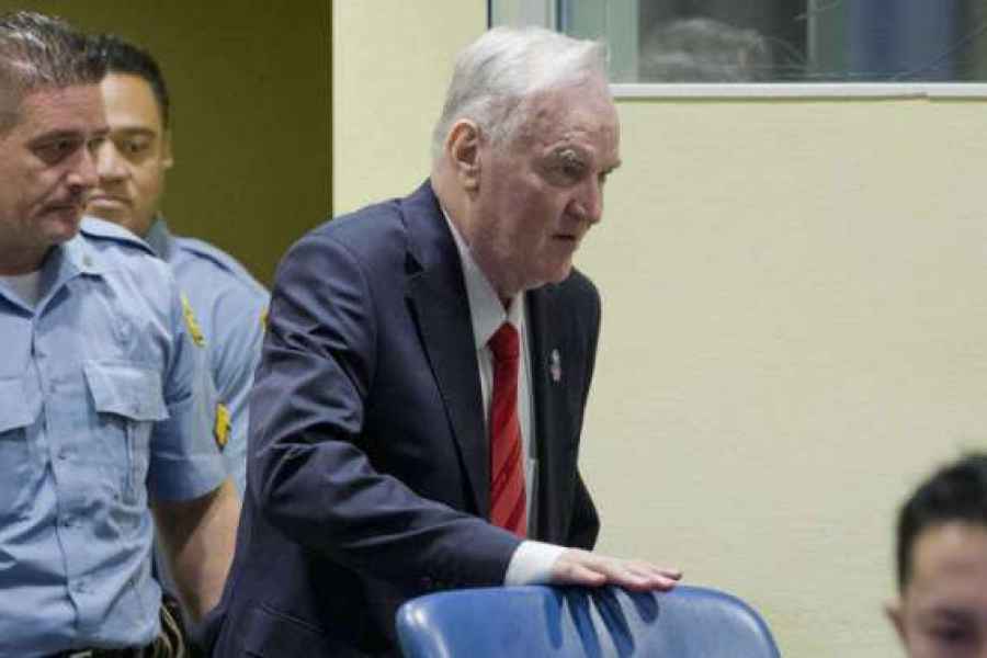 VIKTOR IVANČIĆ O “ISCRPLJENOM GENERALU”: “Čovjek poźeli da Ratko Mladić nekako ozdravi, da bi u haškoj rupi mogao trunuti što duźe!”