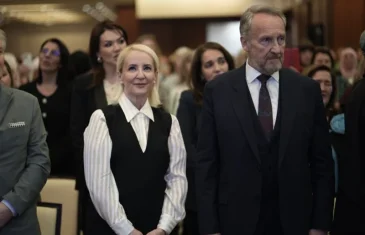 Izetbegović: SDA je otvorila 142.000 radnih mjesta. U tome vodimo Trojku 12:1