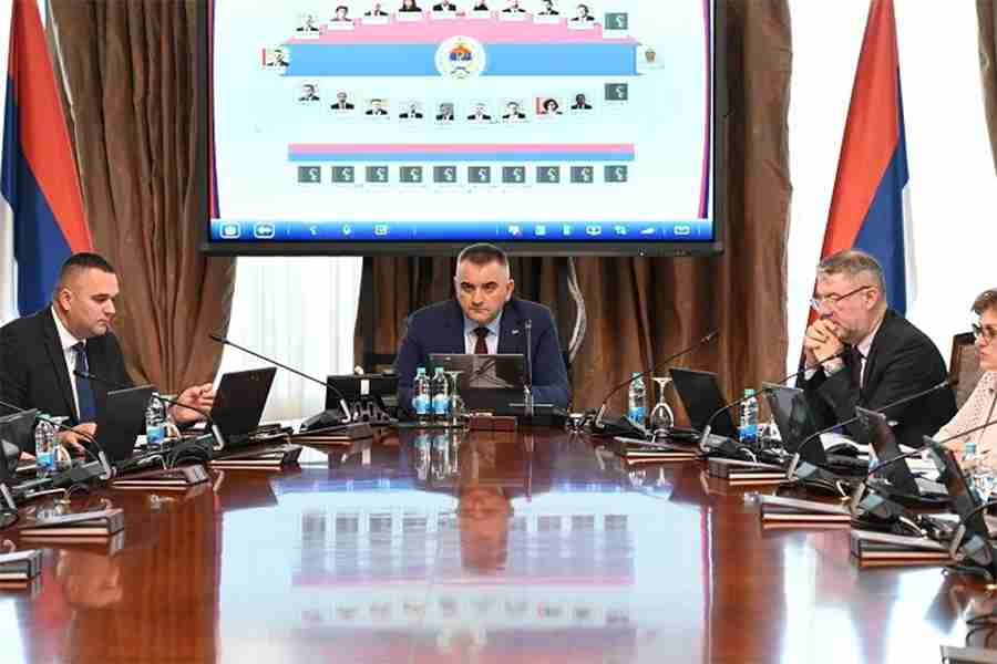 POBUNA U REPUBLICI SRPSKOJ: Građani nezadovoljni odlukom vlade -“Ovo je smiješno, čak i vrijeđa…” POBUNA U REPUBLICI SRPSKOJ: Građani nezadovoljni odlukom vlade -“Ovo je smiješno, čak i vrijeđa…”