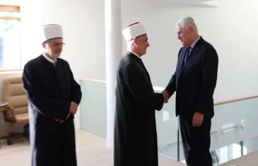 BOSANSKI NIHILIZAM: Kako smo od “Hoćemo Aliju” u Širokom Brijegu stigli do mlaćenja prazne slame u Sarajevu