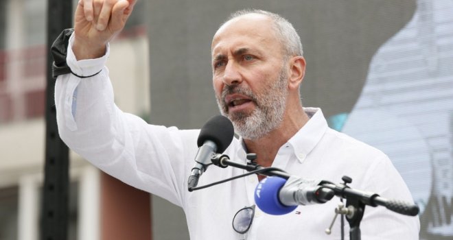 Feraget: ‘Osuđivana osoba ne može dobiti dozvolu za nošenje oružja, Prusac nije mogao raditi na poslovima zaštite’