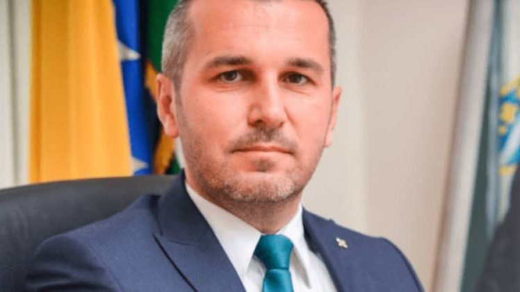 Čaušević: Hoće li neko ovima iz Trojke reći da, za dobrobit države, ugase bagere