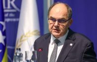 Šta se dešavalo ‘iza kulisa’?! Schmidt otkrio pozadinu svog odlaska: ‘Pritisak je bio sve veći…’