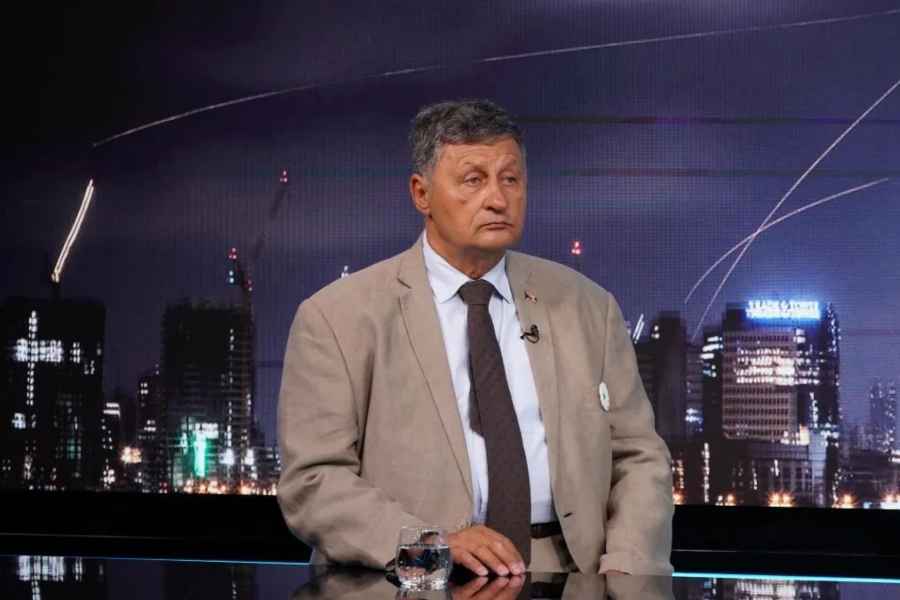 SKANDAL U DIPLOMATIJI KOJI JE SVE OGOLIO: Mirza Hajrić otkrio šokantnu istinu o Christianu Schmidtu – “Otjeran je, nemojte da šminkamo to” SKANDAL U DIPLOMATIJI KOJI JE SVE OGOLIO: Mirza Hajrić otkrio šokantnu istinu o Christianu Schmidtu – “Otjeran je, nemojte da šminkamo to”